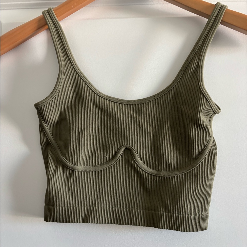 Yelete Women’s Green Sports Bra S/M yoga athlesiure earthy